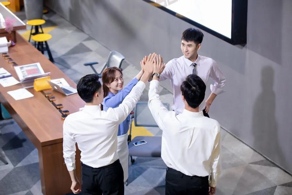 小规模纳税人按月或按季纳税，适用免税政策有啥不一样？